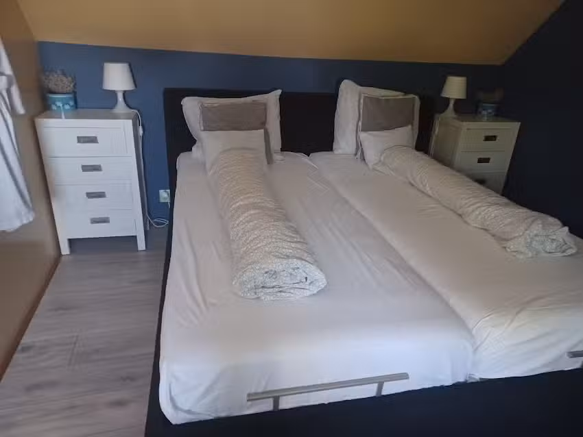 Auf dem Deich in Brakel