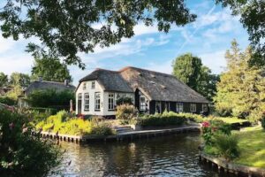 Alojamiento Plompeblada