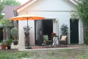 B&B Behind the Lilacs