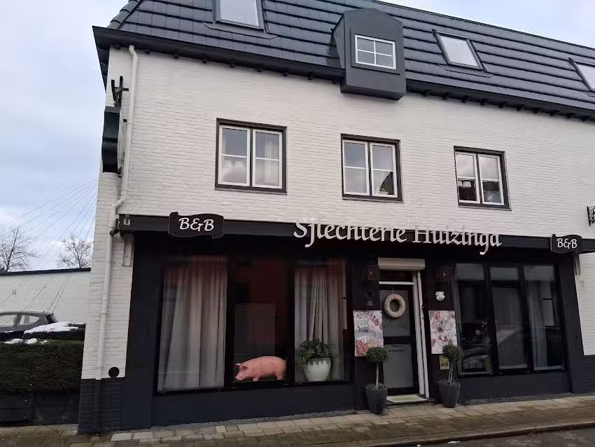 B&B SJLAOPE BIEJ DE SJLÈCHTER (dormir chez le boucher)