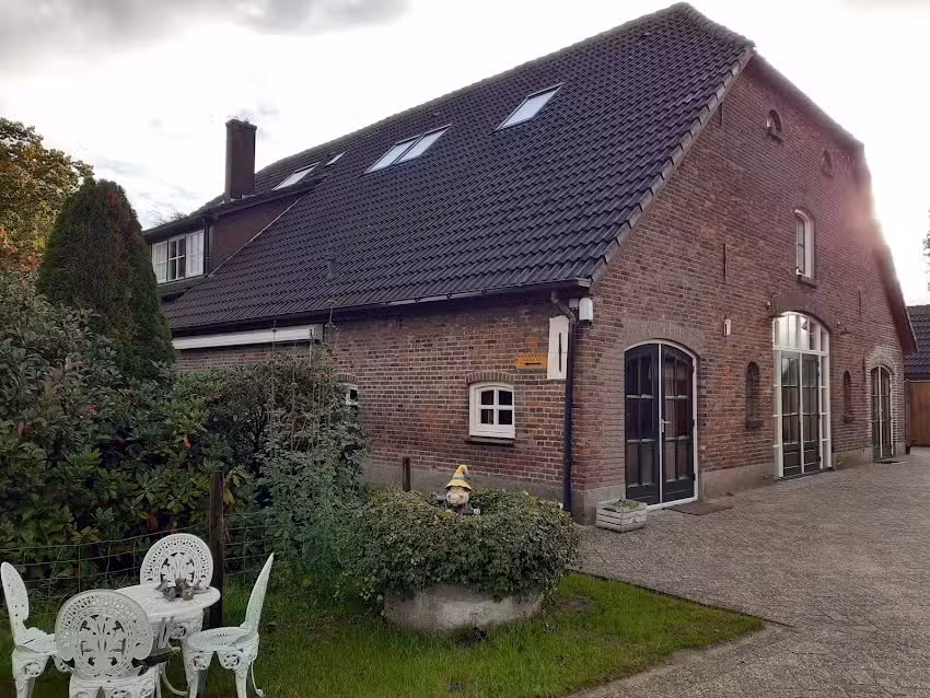 Bed and Breakfast Lovely’s