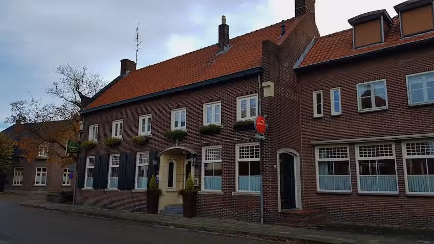 Bed & Breakfast – Café Rayer (auch Catering- und Buffet-Service)