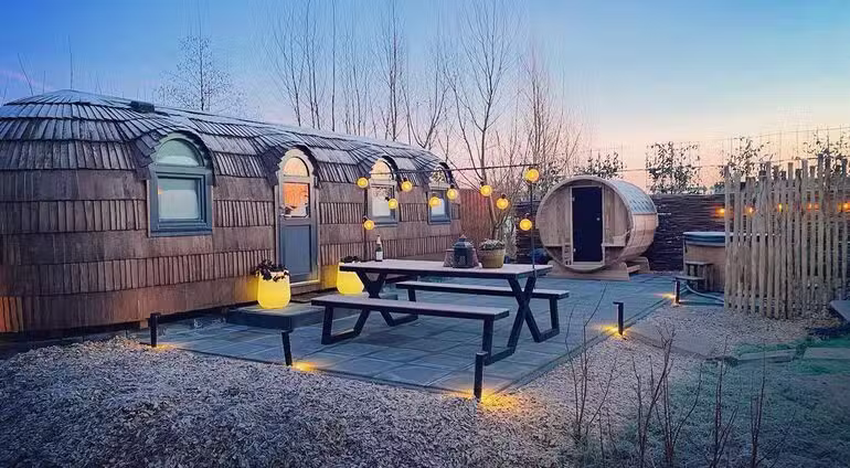 Cerdos y almohadas de Bed & Wellness