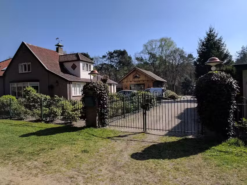 Landgut, das erste Bauwerk