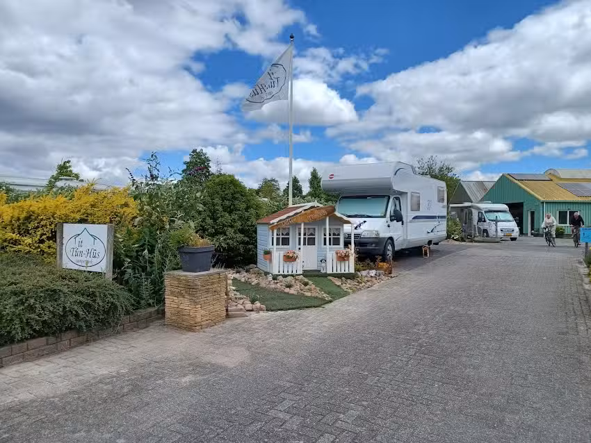 Camperpark it Tún-hûs