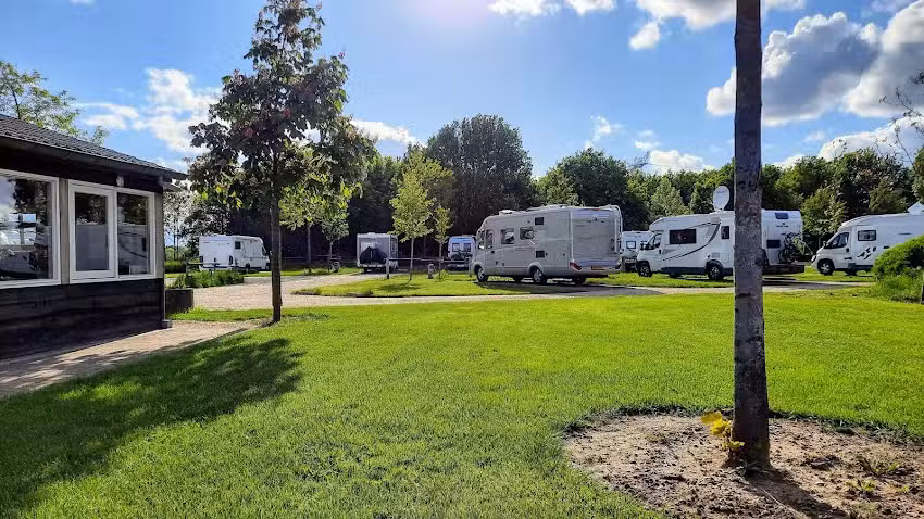 Lugar para autocaravanas De Kleine Geest