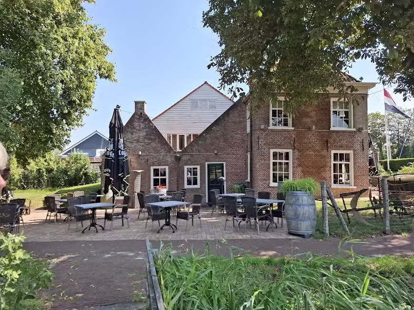 Camping y recreación en el puerto Dokkum