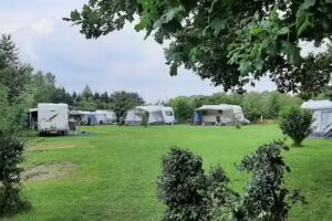 Camping en el lago norte