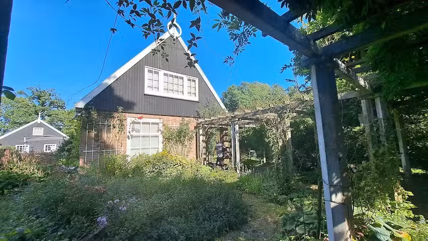 The Third Round (Bed&Breakfast)