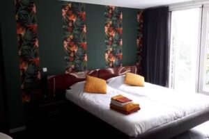 le Nutbar au bord de la mer