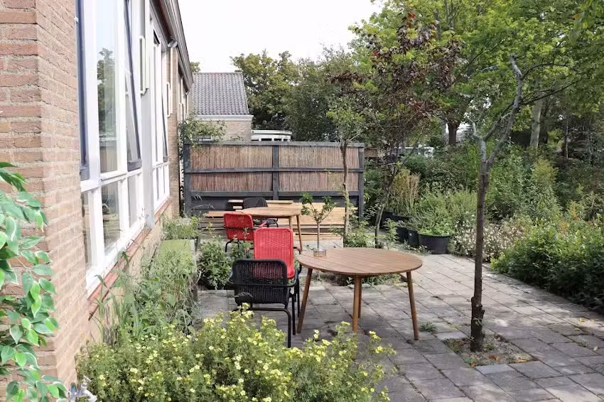 Le lit d&rsquo;école au bord de la mer