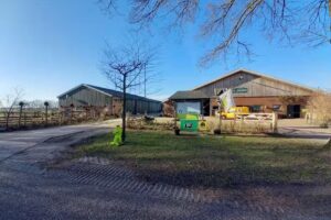 De Weiden melkveehouderij, educatie en logeerboerderij