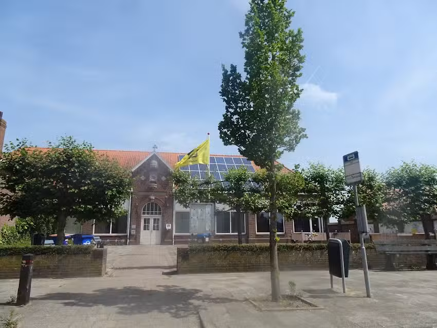 Village house Hoofdplaat