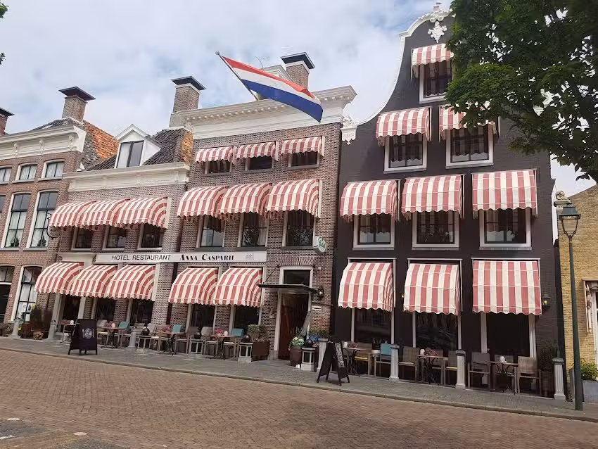 Hotel Harbor Hub (anteriormente Anna Casparii)