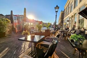 Hector hotel cafe bar