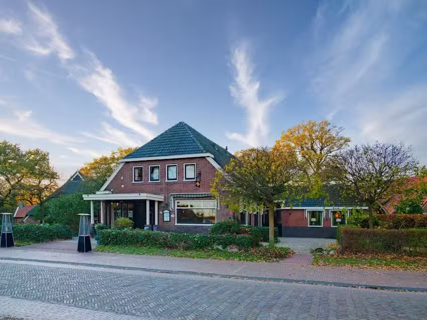 Inn of Others – Meeting location – A la carte restaurant – Accommodation