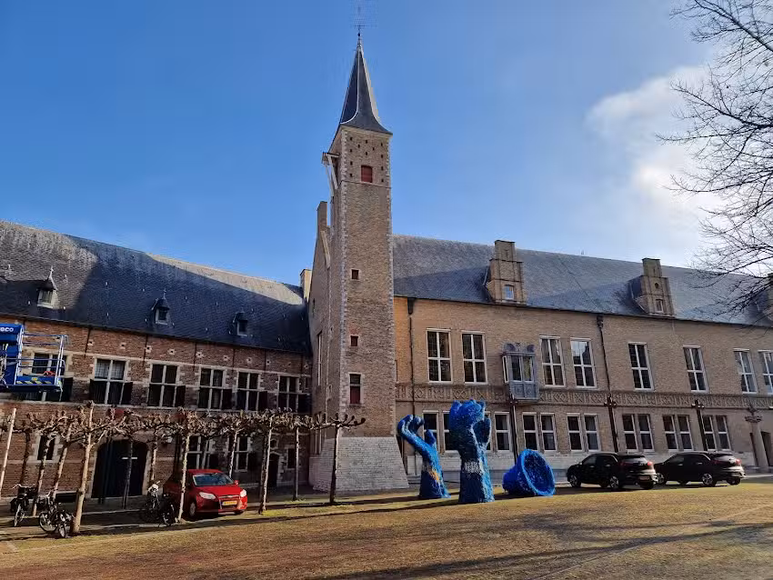 Der gekrönte Swaert