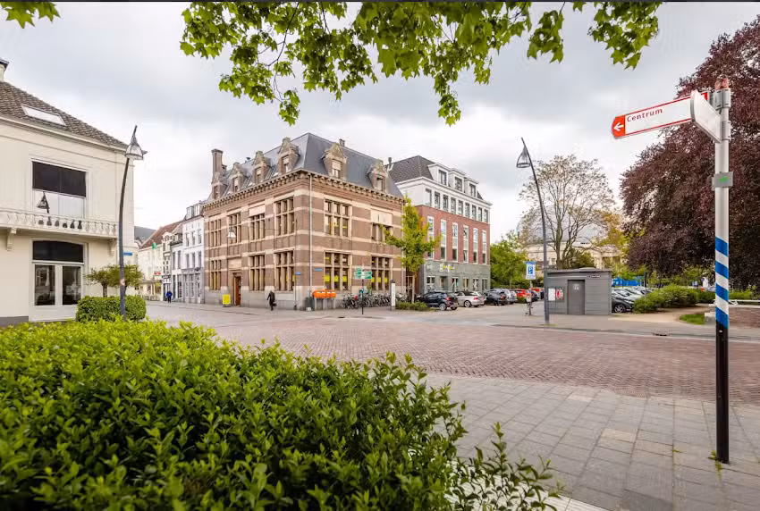 Auberge et bar de base