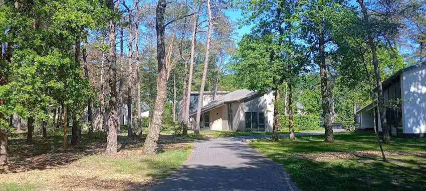 Hôtel, restaurant et parc de bungalows Inn Omnia