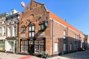 Hotel y bar de vinos Barouche