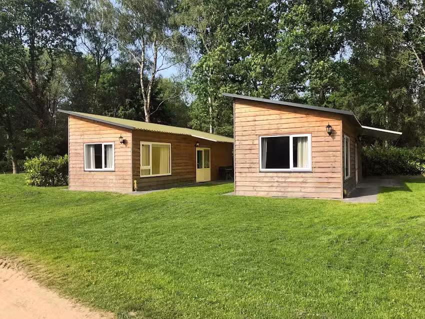 Chambres d&rsquo;hôtel ou chalet au domaine Leudal