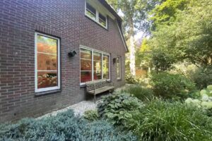 Huisje aan de Bosrand