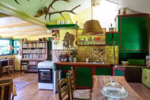 Hut van Cartouche, B&B & museum hunting lodge