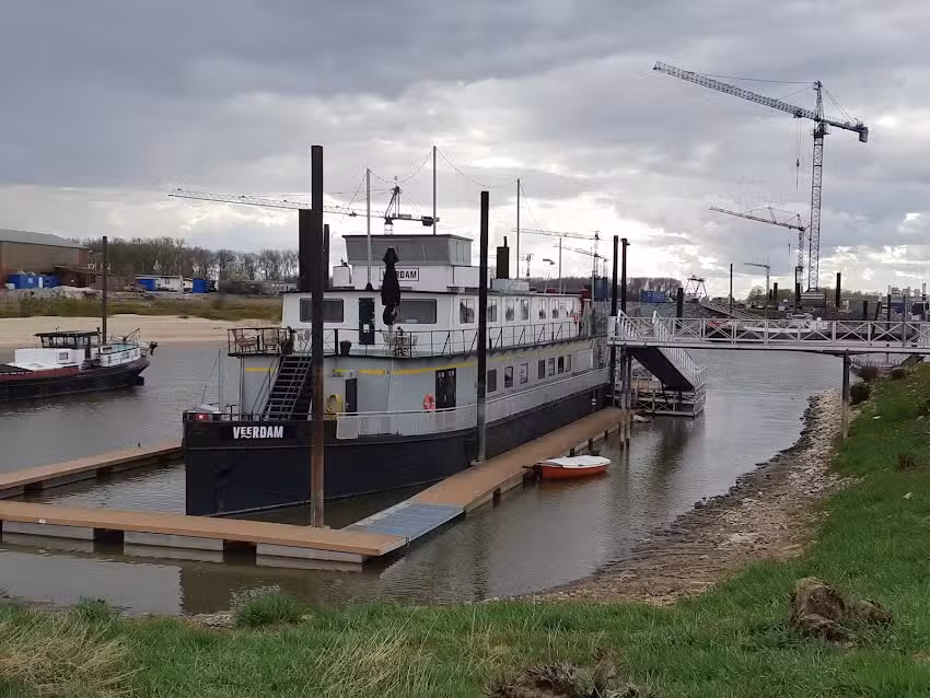 Camping con puerto deportivo y autocaravanas Veerdam Druten