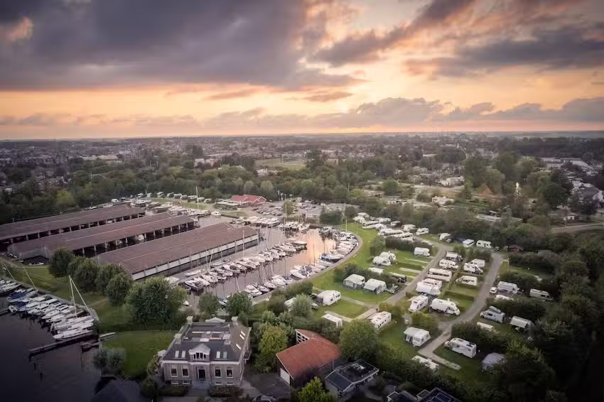 Marina y Camping de Domp