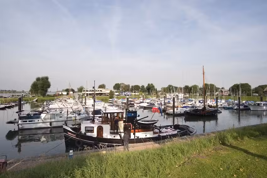 Jachthaven en Camping De Helling