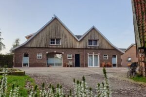 Kaasboerderij Erve Iemhorst, B&B, melktap, boerderijwinkel