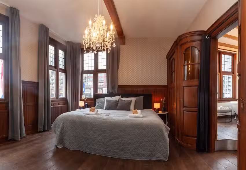 King’s Inn City Hotel & Hostel