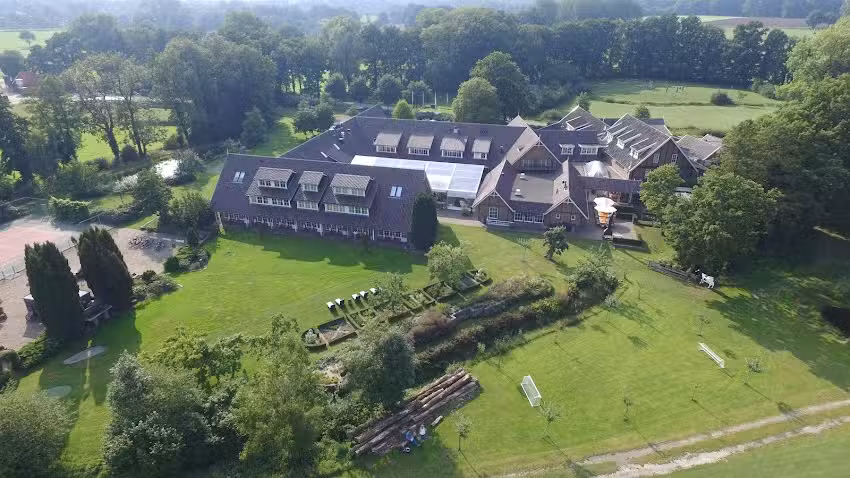 Country house hotel and restaurant De Bloemenbeek