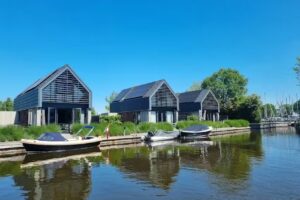 Lutz marina and water villas