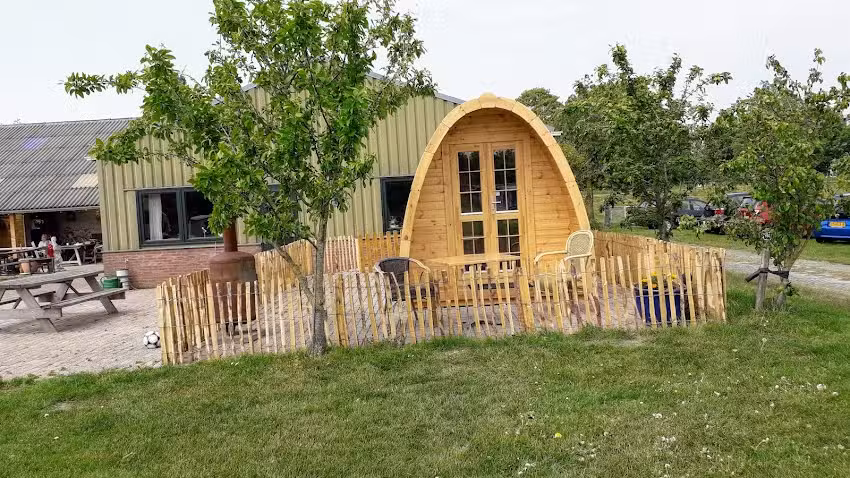 mini-campsite between the dikes in Tiel