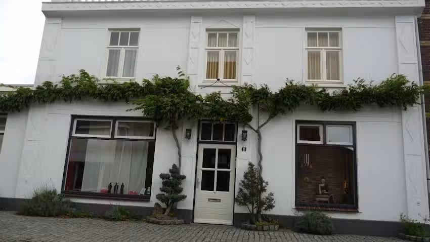 Ria’s Bed & Kitchen And Beyond