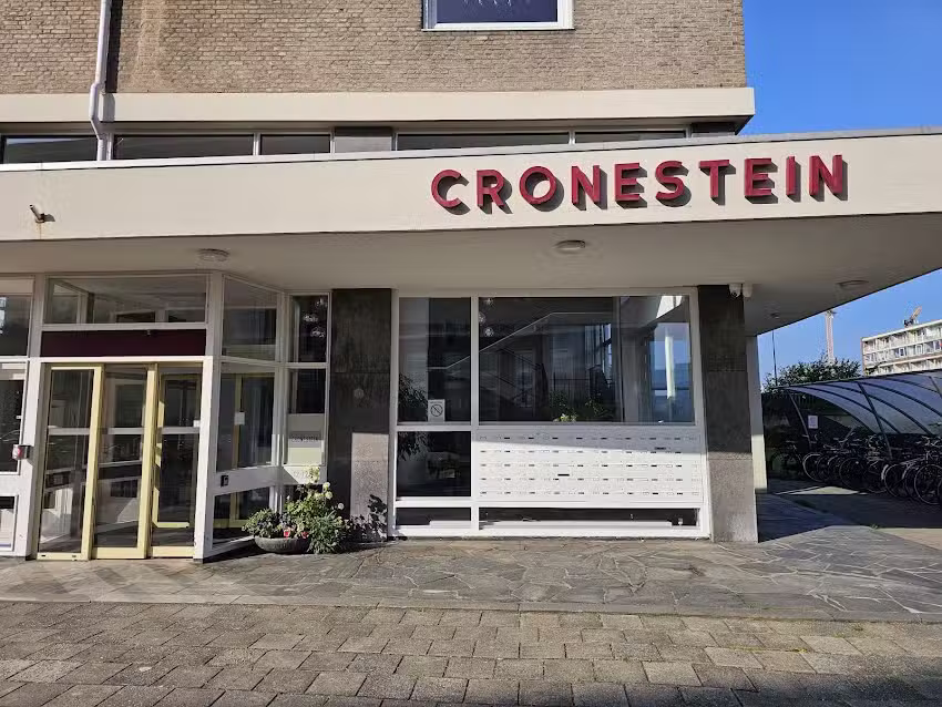 Service flat Cronestein