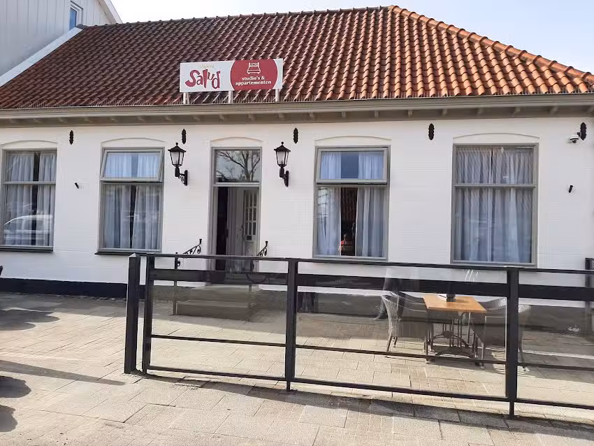 ¡La Bella Durmiente! Estudios y Apartamentos