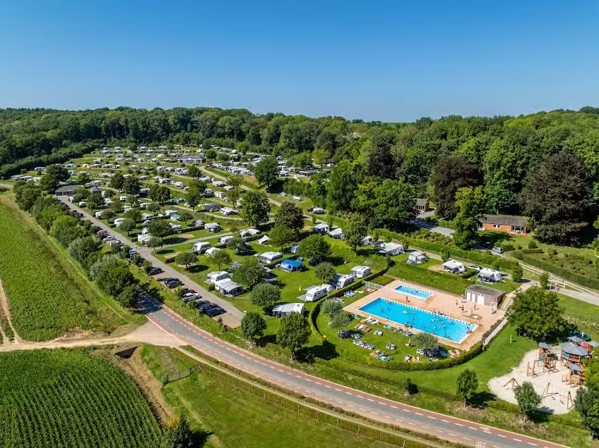 Camping en terrasses Osebos BV