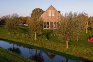 Theater The New Barn