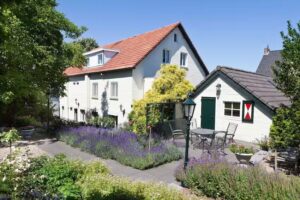 Walnut Lodge Bed & Breakfast