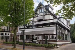 Zenzez Hotel & Lounge